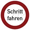 Schritt fahren